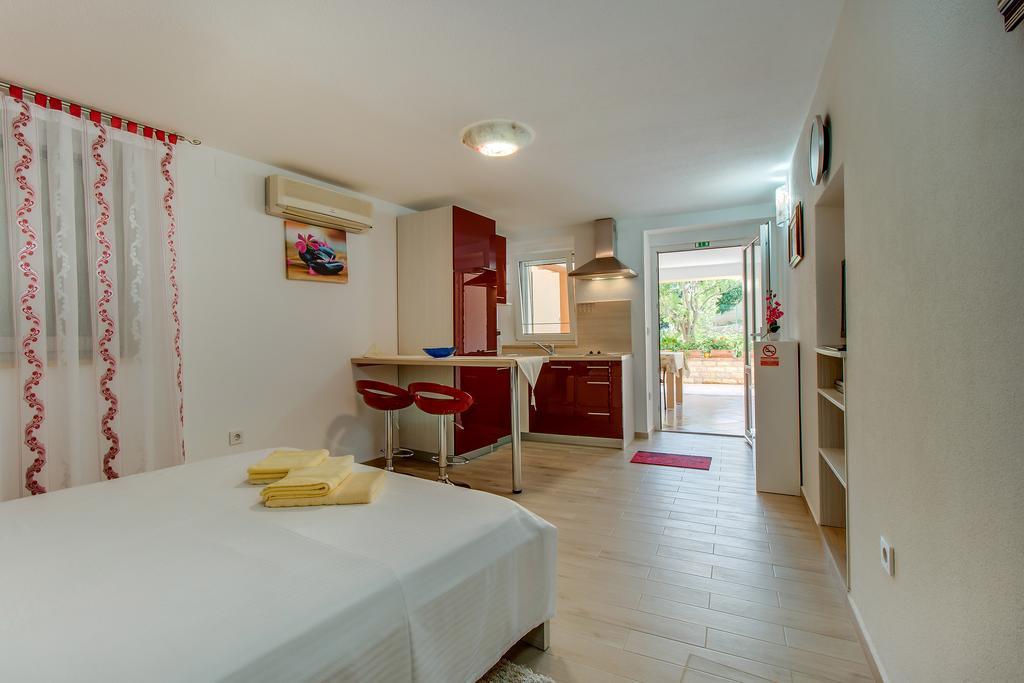 Apartments Leila Mali Lošinj Eksteriør billede
