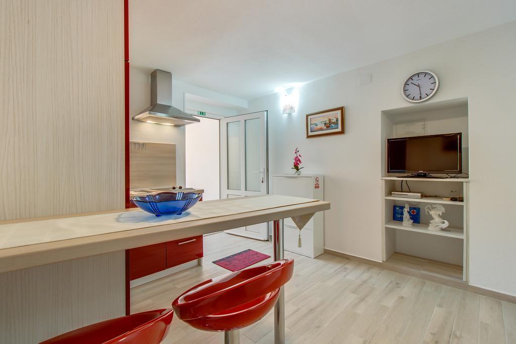 Apartments Leila Mali Lošinj Eksteriør billede